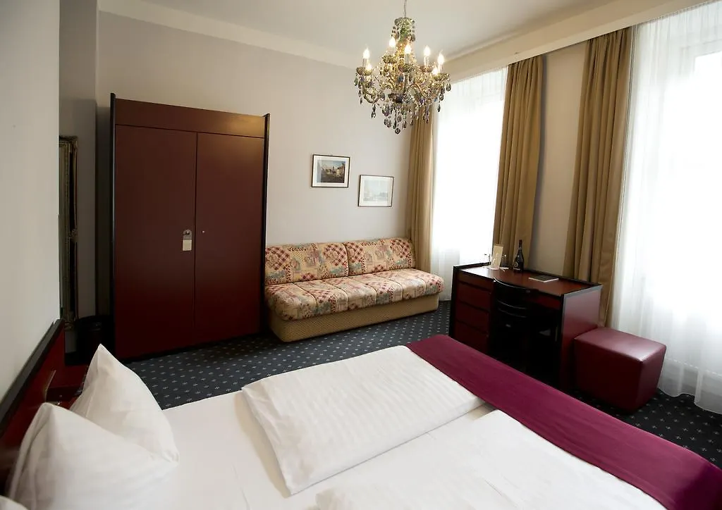 Hotel Fuerst Metternich Вена 3*,  Австрия