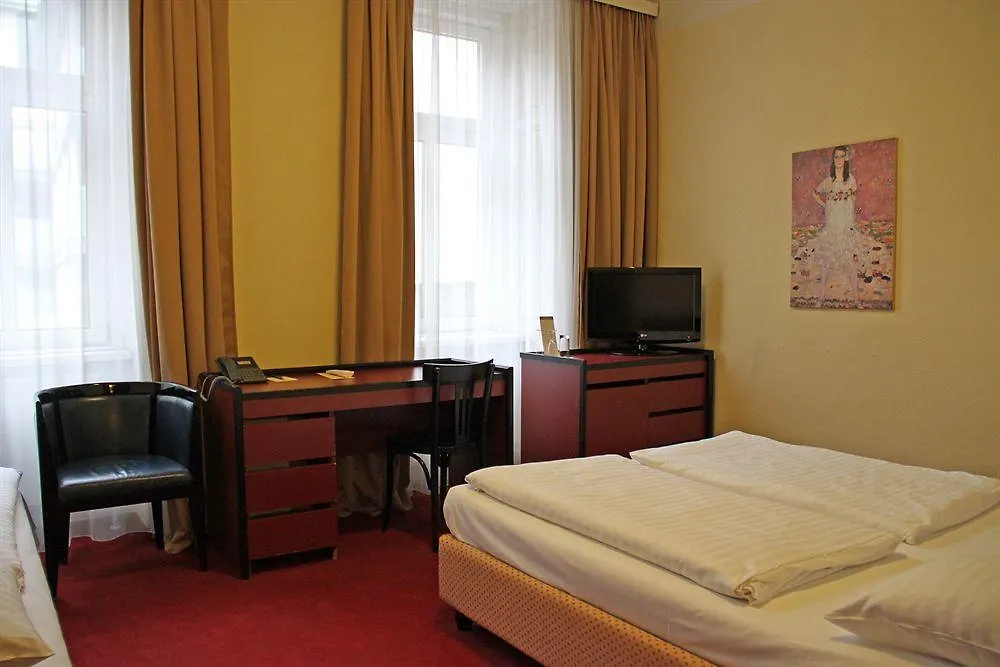 Hotel Fuerst Metternich Вена 3*,